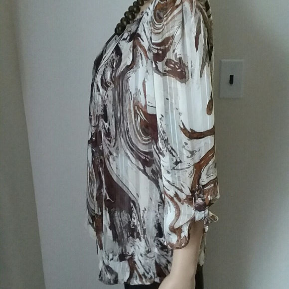 DONATED Roz&Ali blouse - Picture 3 of 7